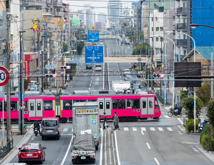 Kannana-dori Avenue and the Setagaya Line