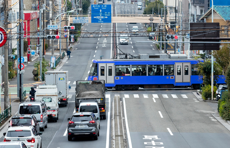 Kannana-dori Avenue and the Setagaya Line